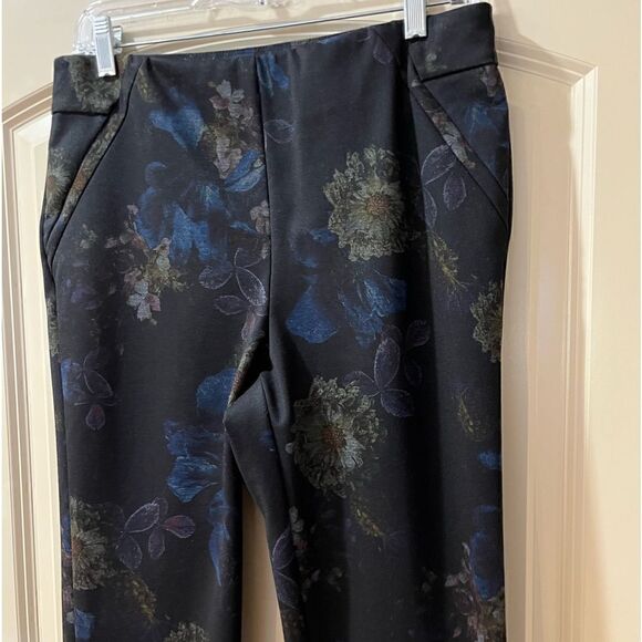 SOFT SURROUNDINGS Floral Stretch Ponte Skinny Pants Black Women’s Size Medium - Picture 3 of 5